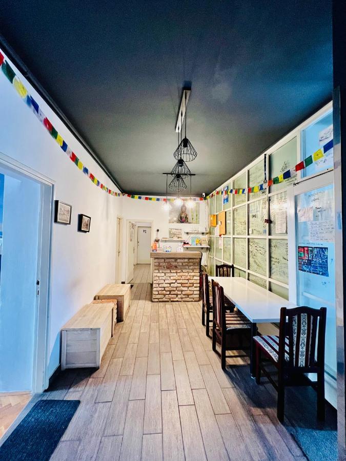 זאגרב Bishnu Hostel מראה חיצוני תמונה