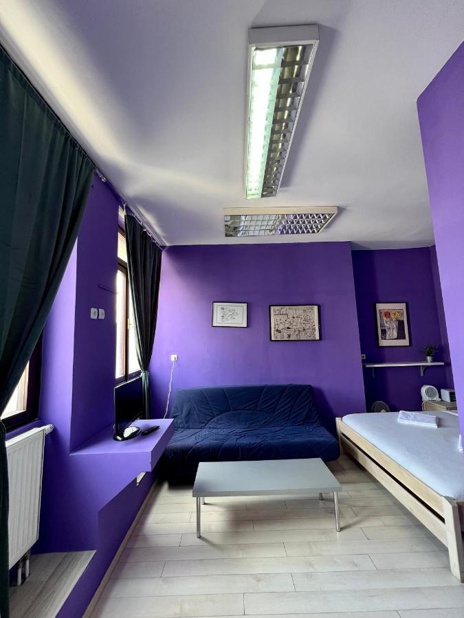 זאגרב Bishnu Hostel מראה חיצוני תמונה