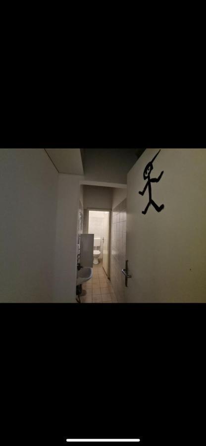 זאגרב Bishnu Hostel מראה חיצוני תמונה